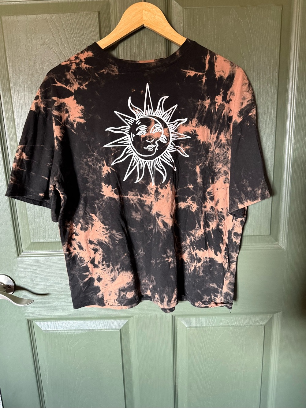 SHEIN Black & Rust Tie-Dye Sun Graphic Tee